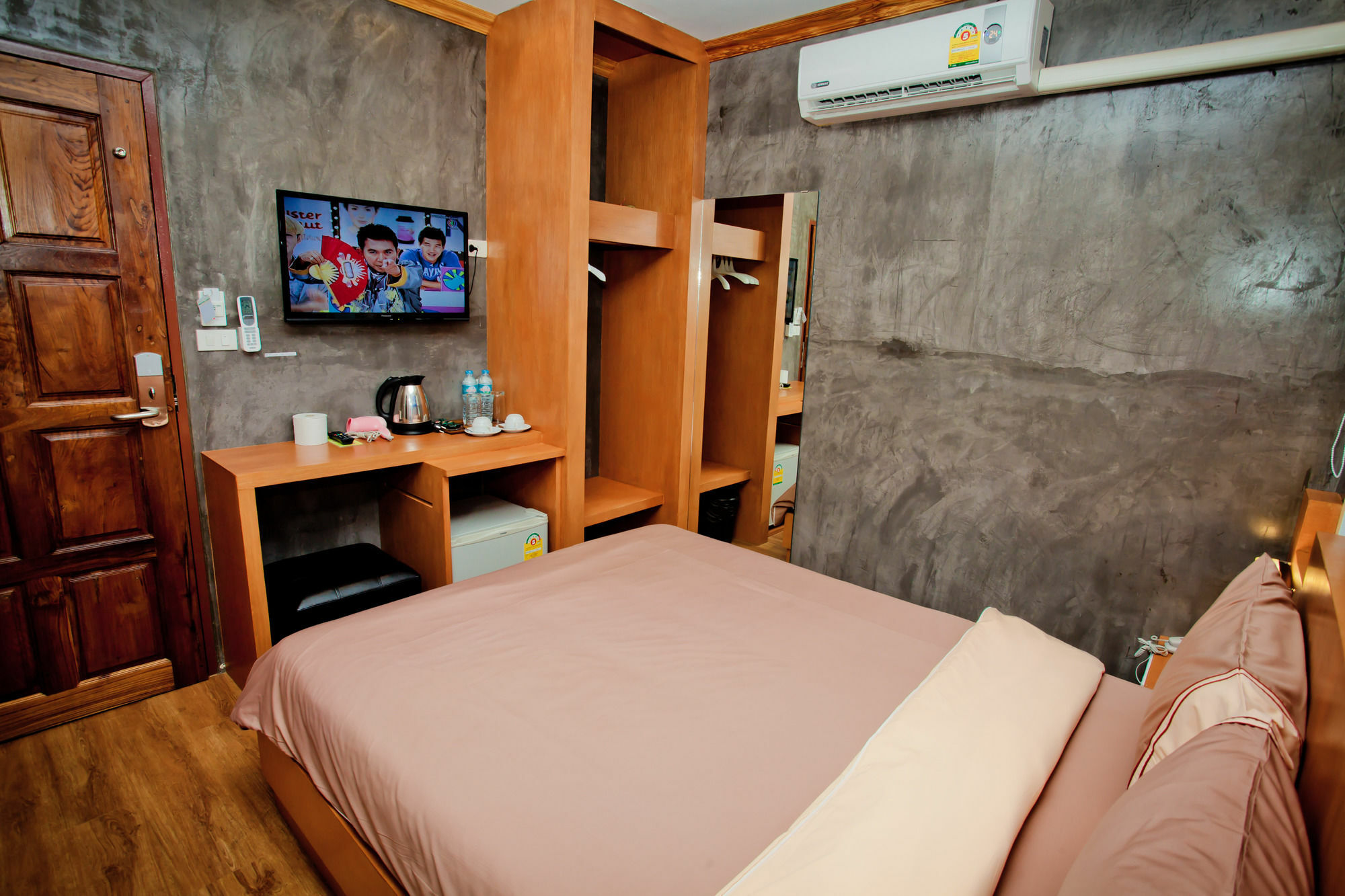 Chaphone Guesthouse Phuket Exteriör bild